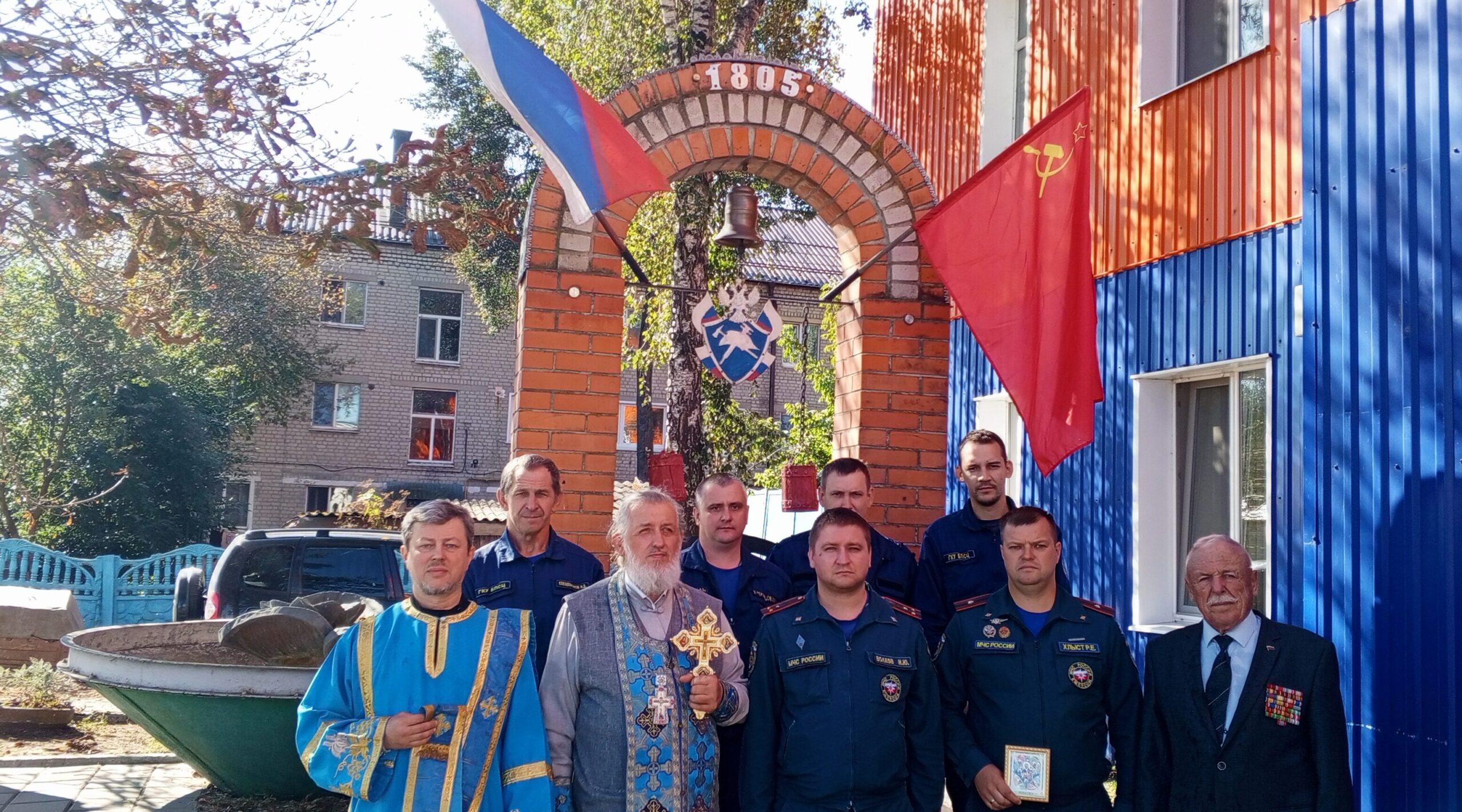 В Почепе состоялся благодарственный молебен для сотрудников  ПСЧ-37