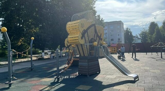 В Сельцо Брянской области благоустроена детская игровая площадка