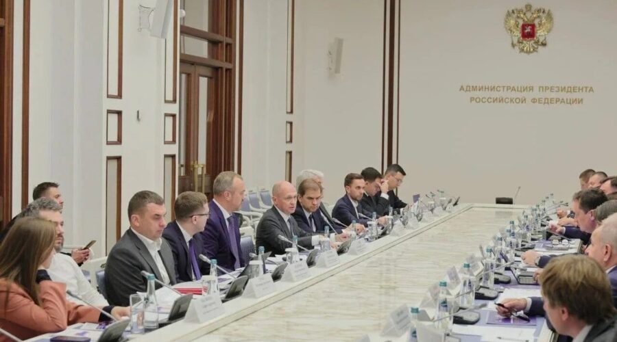 Брянцы могут подать заявку на муниципальную премию «Служение»
