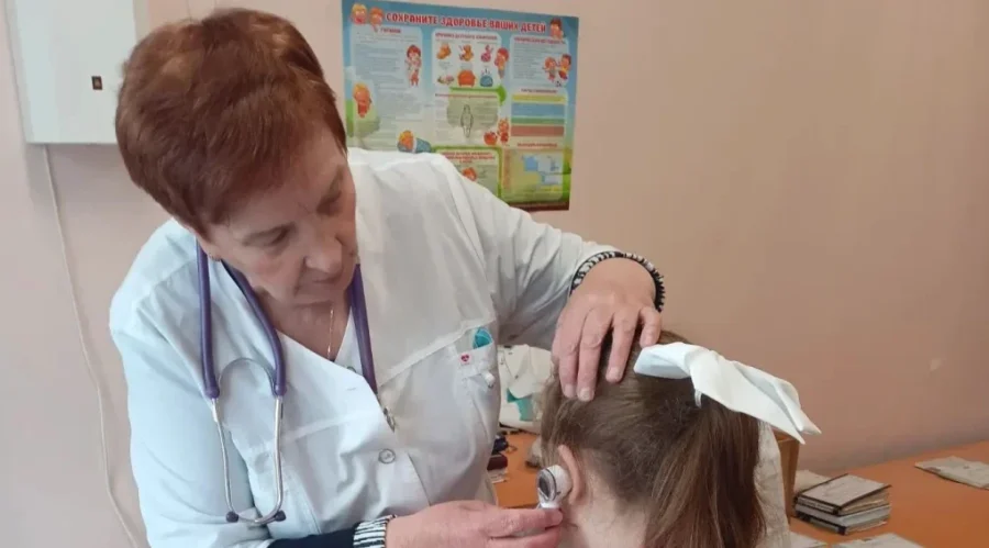 На Брянщине врачи-педиатры Унечской ЦРБ получили современные отоскопы